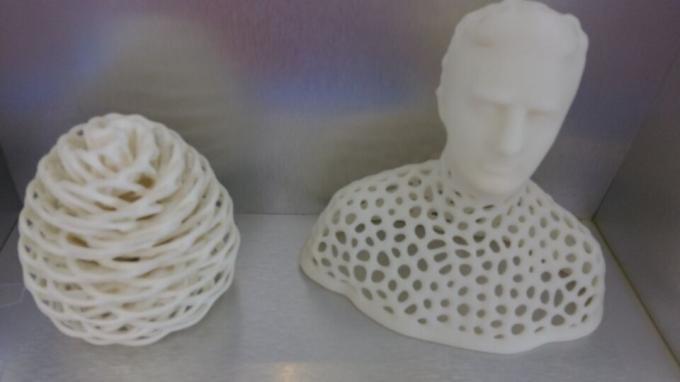 Il servizio di stampa professionale di SLS 3D ha personalizzato le parti di plastica per i prodotti medici