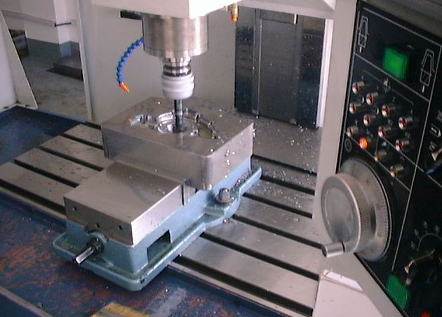 I servizi lavoranti su misura di CNC di precisione di alluminio con placcano