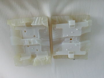 Porcellana Formazione di plastica di modellatura lavorante di plastica di vuoto dell'iniezione di vuoto di precisione fornitore